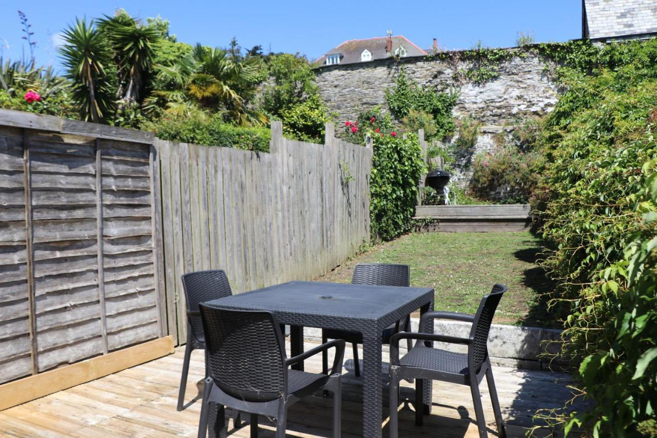 Town Centre Apartment With Parking Padstow Exterior photo